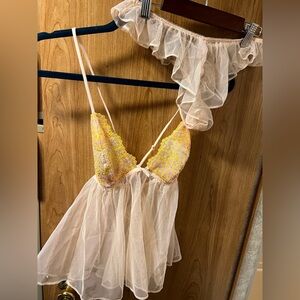 NWOT Victoria’s Secret Babydoll Pink Lingerie Set Size Medium 💝
